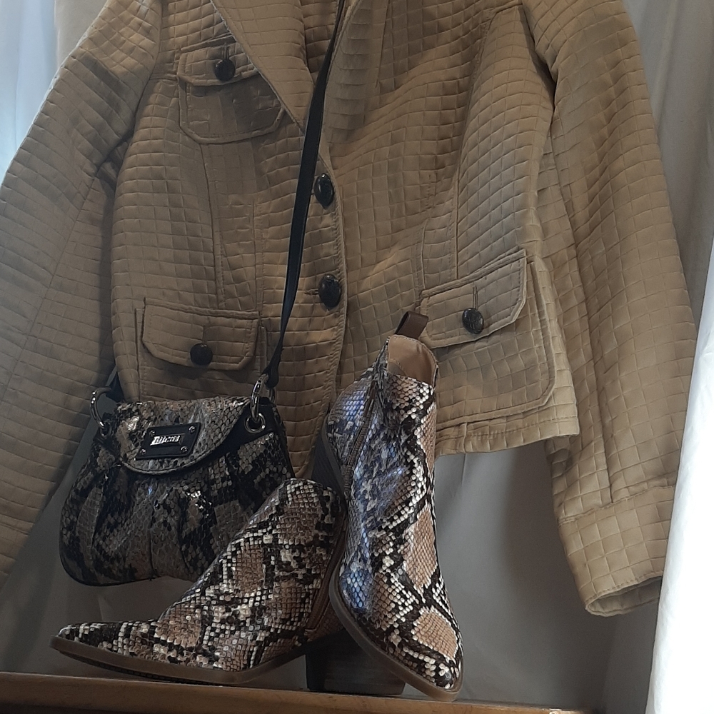 Jacket - Picture 5 of 6